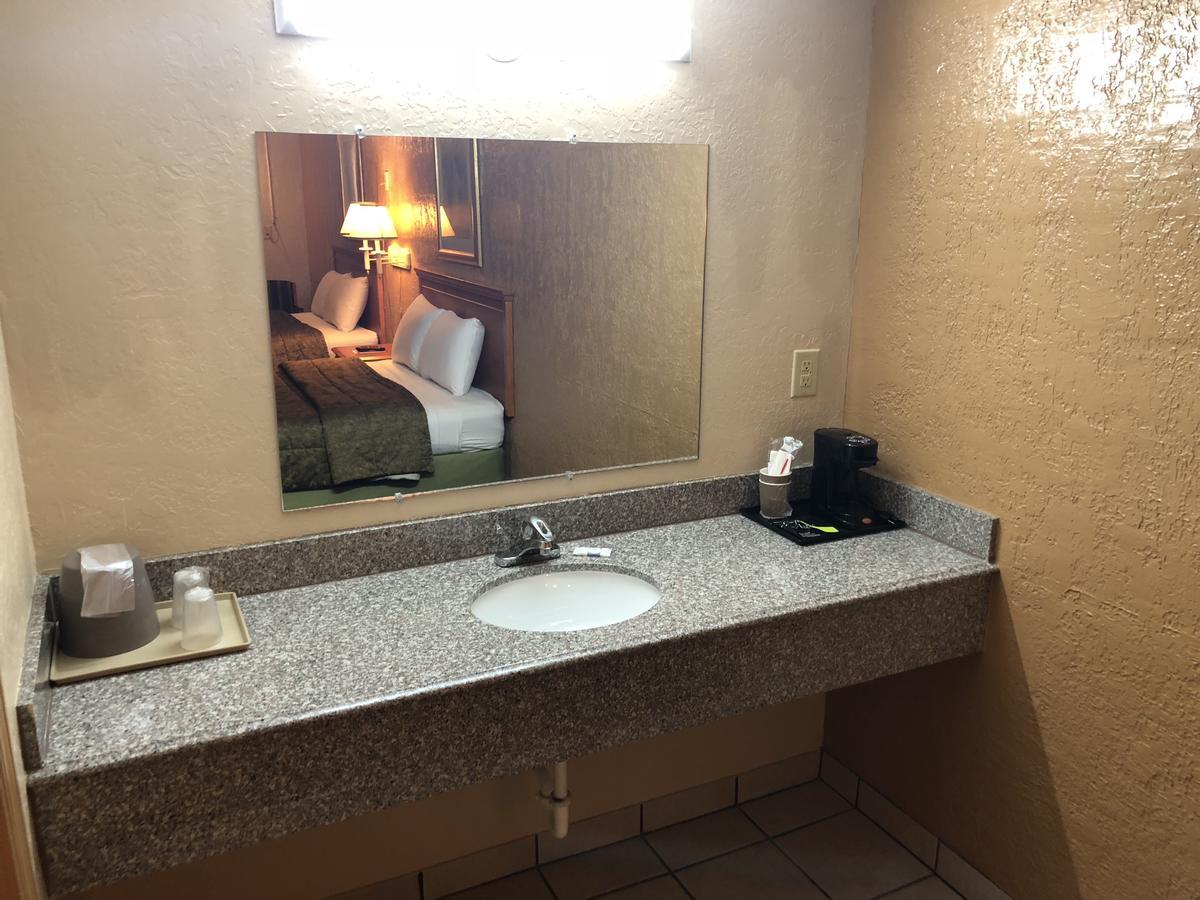 Deluxe Inn Lawton Extérieur photo