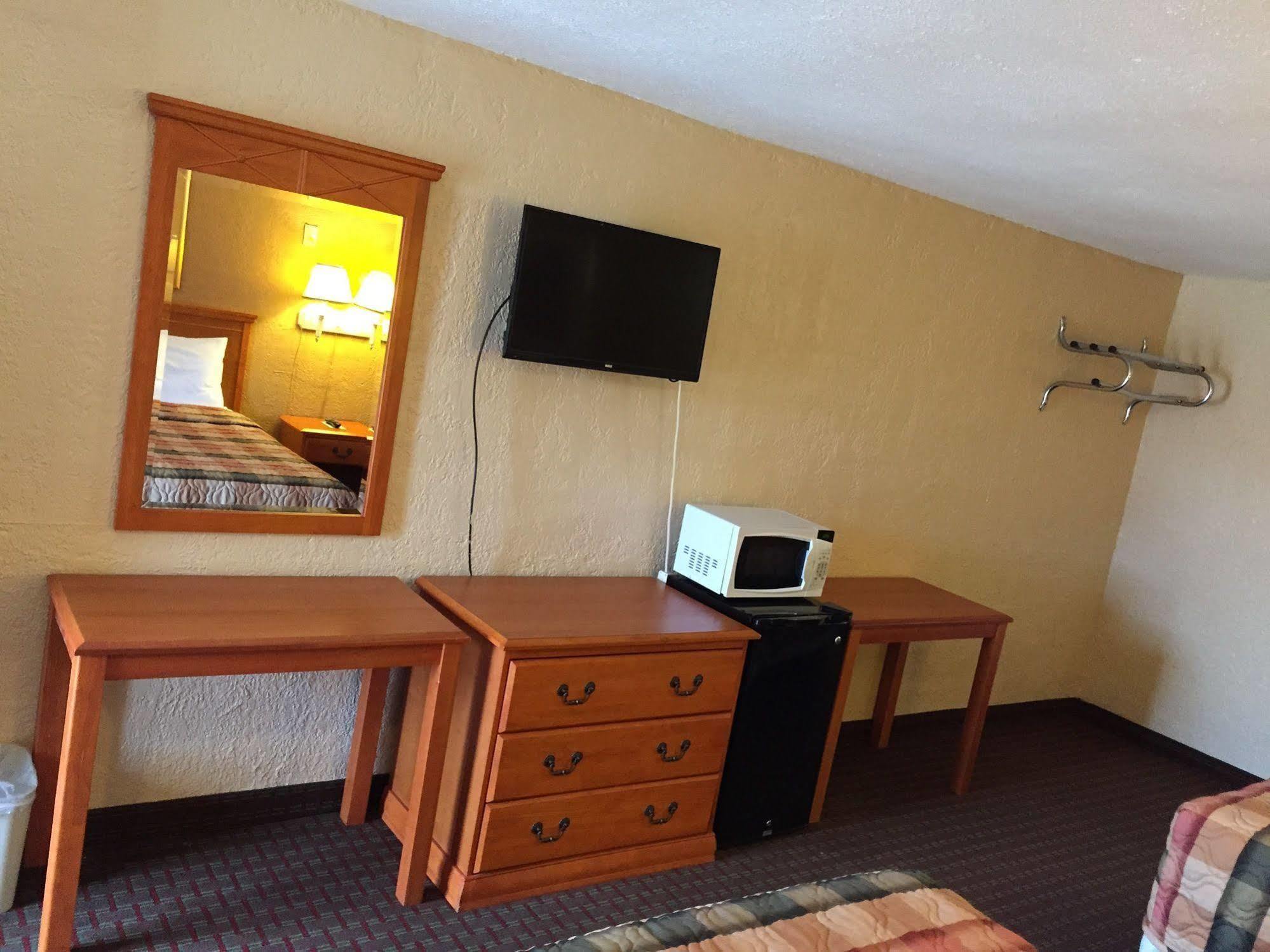 Deluxe Inn Lawton Extérieur photo